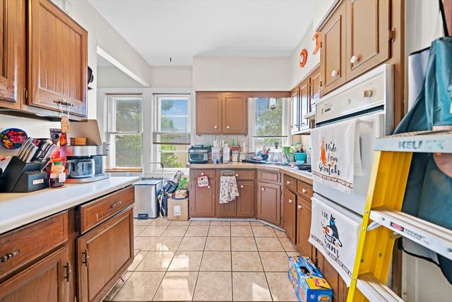 6058 S Massasoit Avenue, Chicago, IL 60638