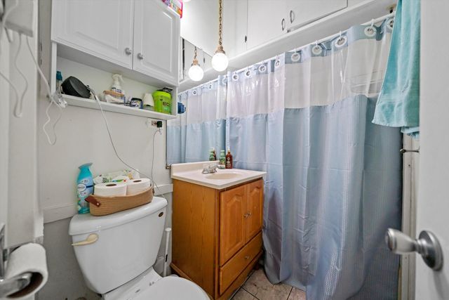 6058 S Massasoit Avenue, Chicago, IL 60638