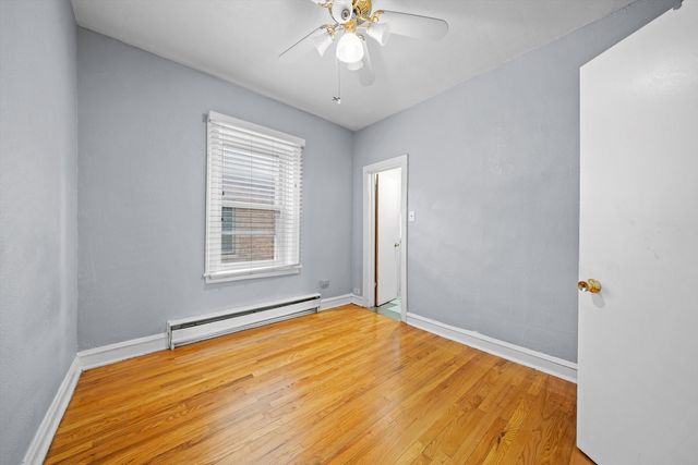 6058 S Massasoit Avenue, Chicago, IL 60638