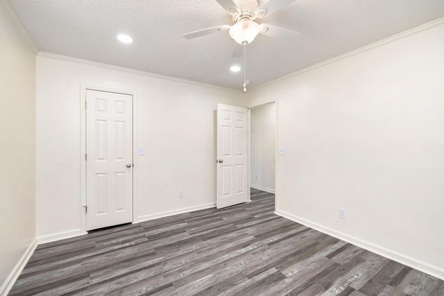 205 Eastern School Road, Mayesville, SC 29104