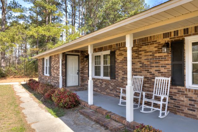 205 Eastern School Road, Mayesville, SC 29104