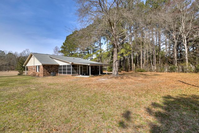 205 Eastern School Road, Mayesville, SC 29104