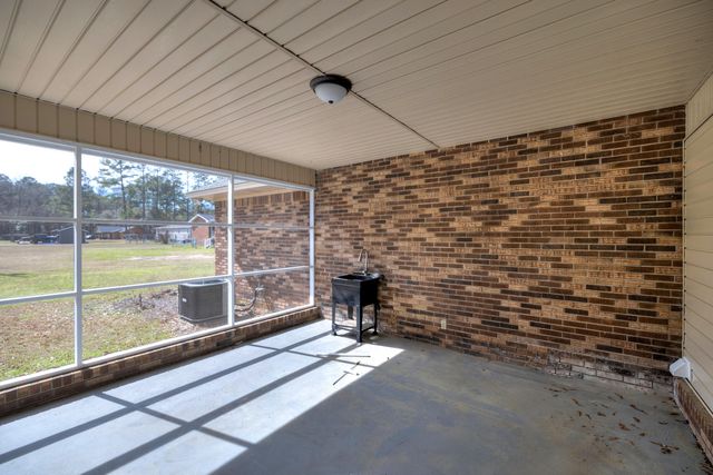 205 Eastern School Road, Mayesville, SC 29104