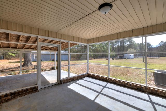 205 Eastern School Road, Mayesville, SC 29104
