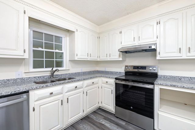 205 Eastern School Road, Mayesville, SC 29104