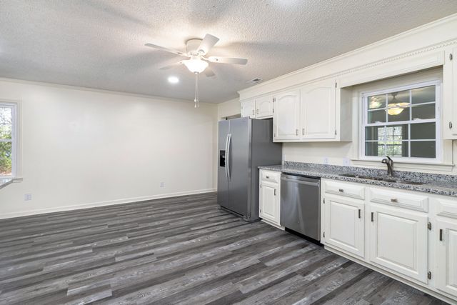 205 Eastern School Road, Mayesville, SC 29104