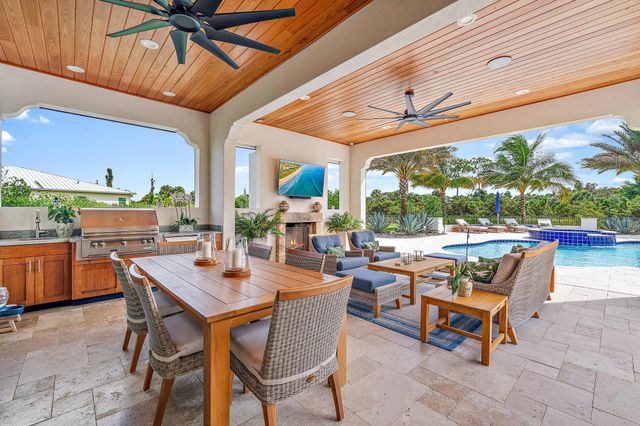 8164 SE Old Plantation Circle, Jupiter, FL 33458