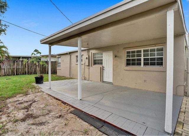221 NW 51st Street, Fort Lauderdale, FL 33309