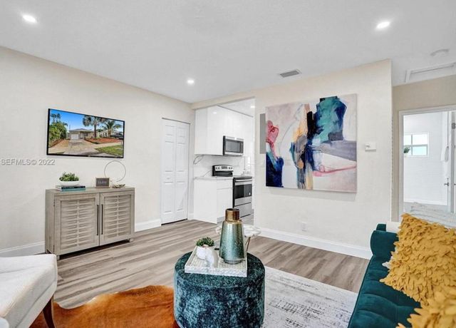 221 NW 51st Street, Fort Lauderdale, FL 33309