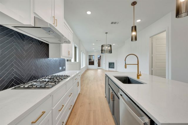 1856 Lightner Road, Van Alstyne, TX 75495