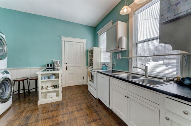 301 Angel Avenue SW 303, Watertown, MN 55388