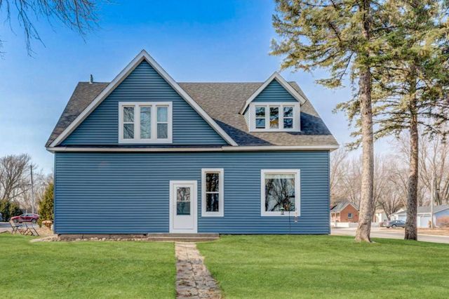 301 Angel Avenue SW 303, Watertown, MN 55388
