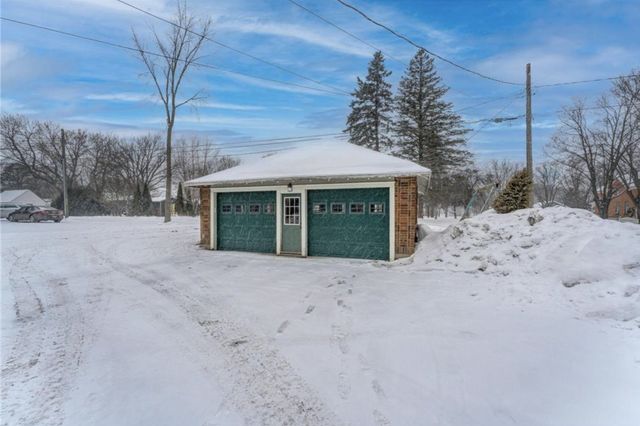 301 Angel Avenue SW 303, Watertown, MN 55388