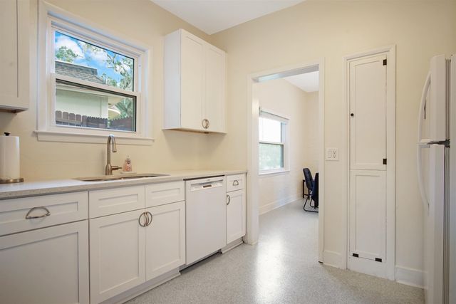 1647 Lake Ella Drive, Tallahassee, FL 32303