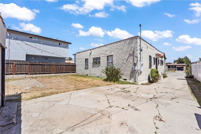1442 W 83rd, Los Angeles, CA 90047