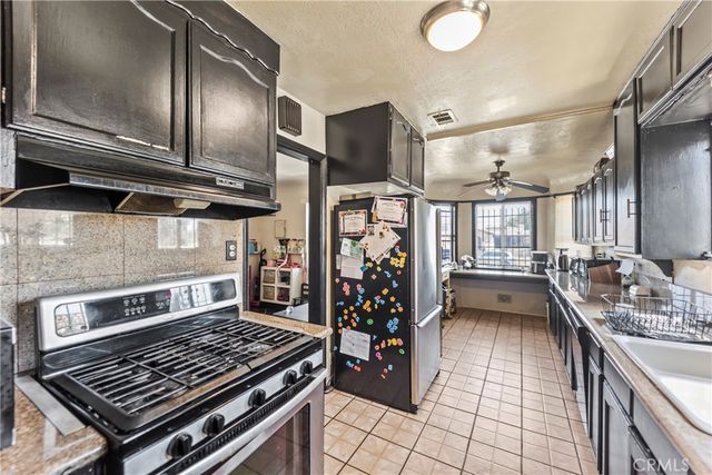 1442 W 83rd, Los Angeles, CA 90047