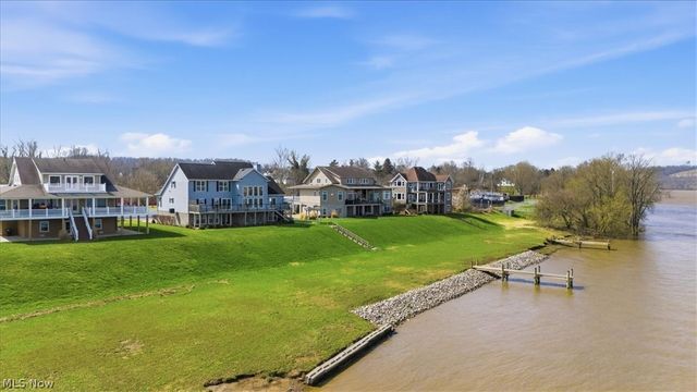 2 Stern Drive, Williamstown, WV 26187