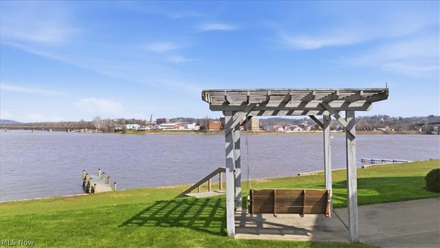 2 Stern Drive, Williamstown, WV 26187
