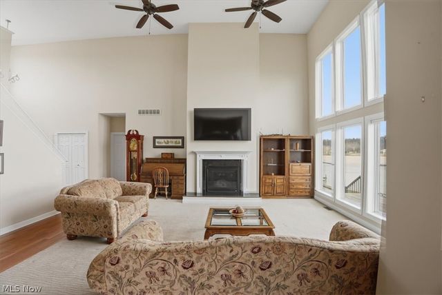 2 Stern Drive, Williamstown, WV 26187