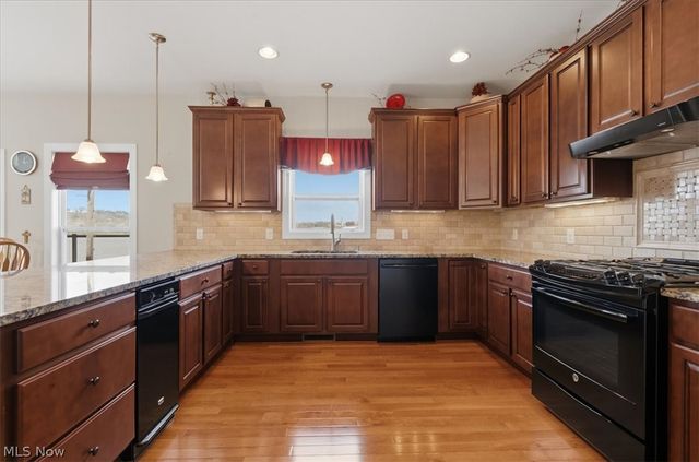 2 Stern Drive, Williamstown, WV 26187
