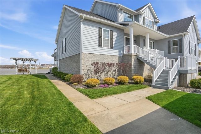 2 Stern Drive, Williamstown, WV 26187