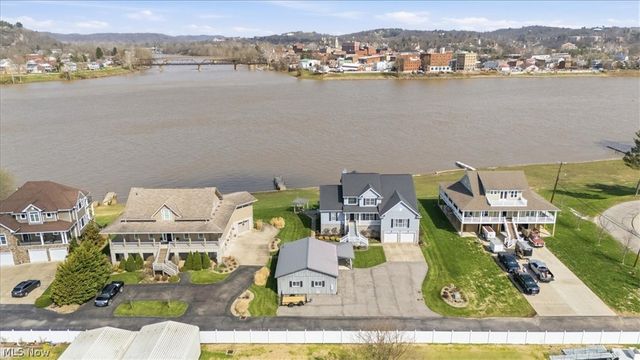2 Stern Drive, Williamstown, WV 26187