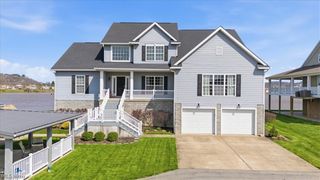 2 Stern Drive, Williamstown, WV 26187