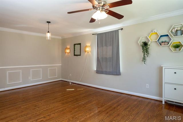 7533 Woodland Avenue, St Louis, MO 63143