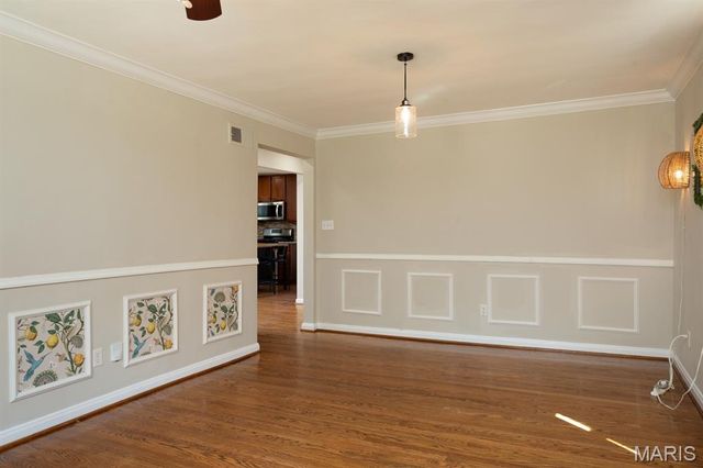 7533 Woodland Avenue, St Louis, MO 63143