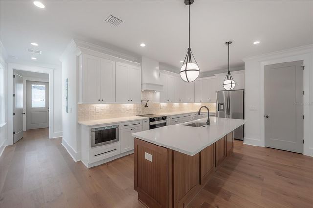 1222 E CHELSEA STREET, Tampa, FL 33603