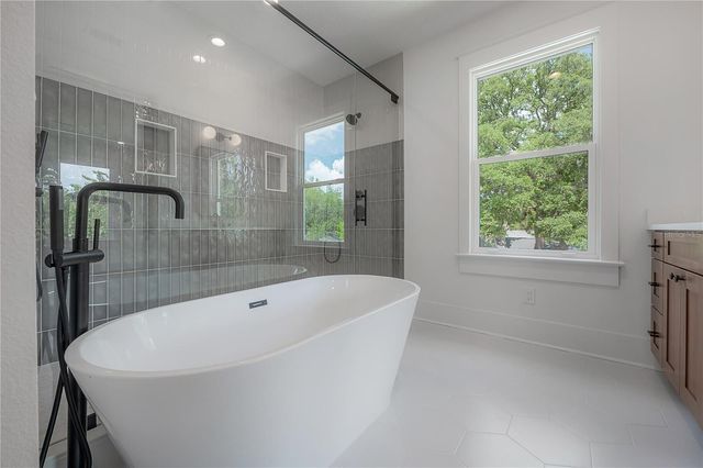 1222 E CHELSEA STREET, Tampa, FL 33603