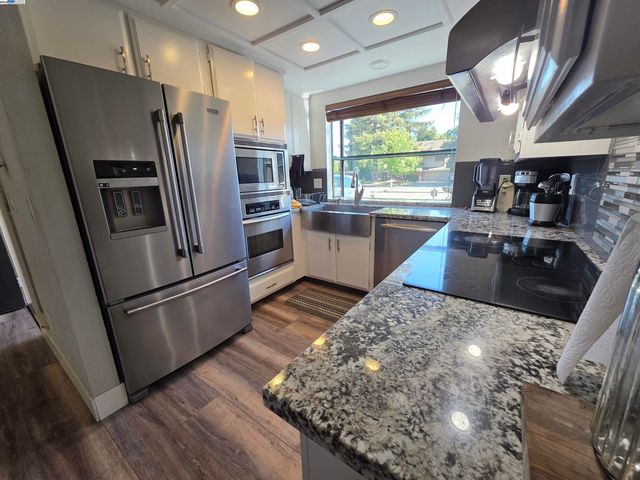 6980 Riverside Blvd, Sacramento, CA 95831