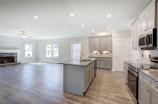 141 Sunflower Circle, Cartersville, GA 30121