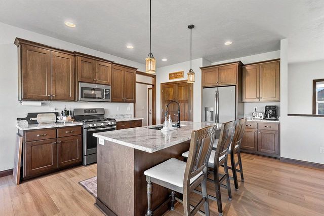 1715 RED OAK STREET, Green Bay, WI 54313