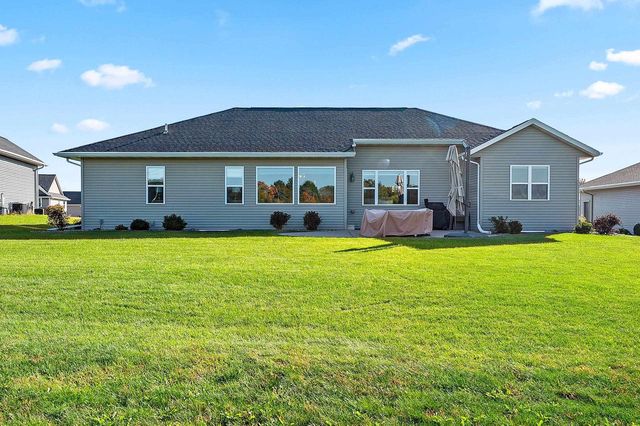 1715 RED OAK STREET, Green Bay, WI 54313