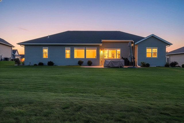 1715 RED OAK STREET, Green Bay, WI 54313