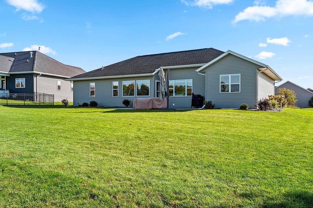 1715 RED OAK STREET, Green Bay, WI 54313
