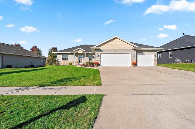 1715 RED OAK STREET, Green Bay, WI 54313