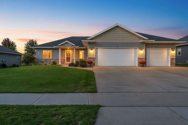 1715 RED OAK STREET, Green Bay, WI 54313