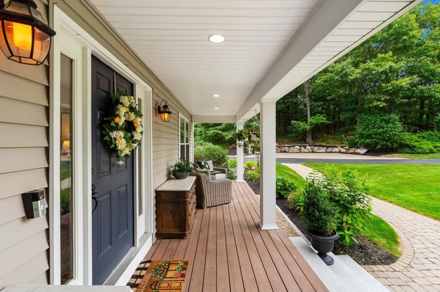 72 Alpine Way, Tyngsborough, MA 01879