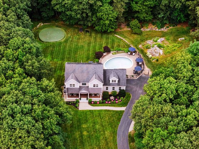 72 Alpine Way, Tyngsborough, MA 01879