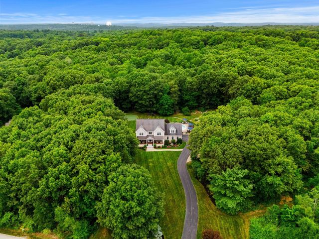 72 Alpine Way, Tyngsborough, MA 01879