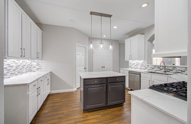 20138 Jasper Oaks Drive, Cypress, TX 77433