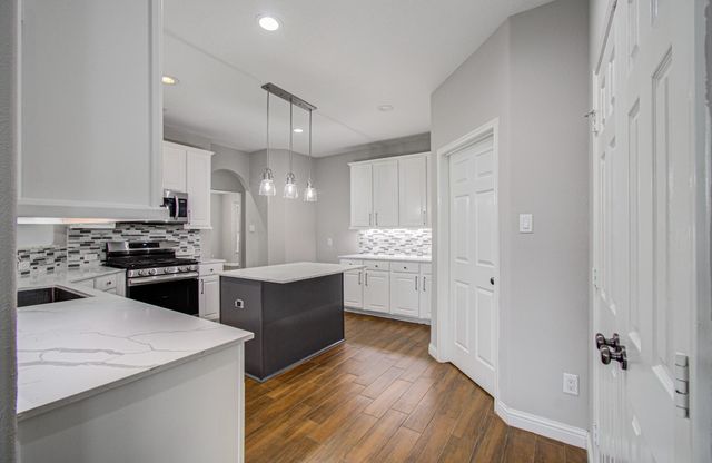 20138 Jasper Oaks Drive, Cypress, TX 77433