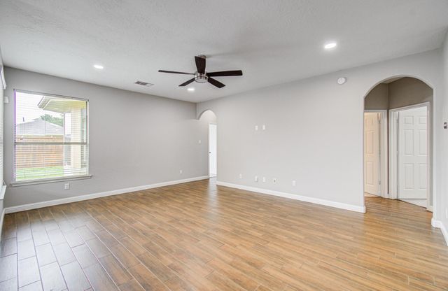 20138 Jasper Oaks Drive, Cypress, TX 77433
