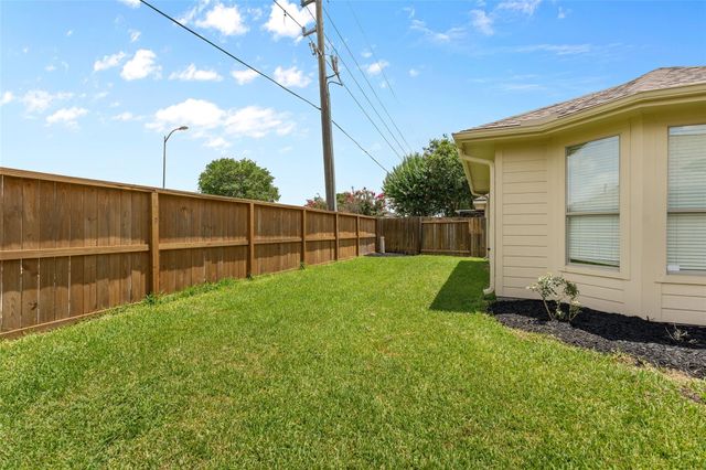 20138 Jasper Oaks Drive, Cypress, TX 77433