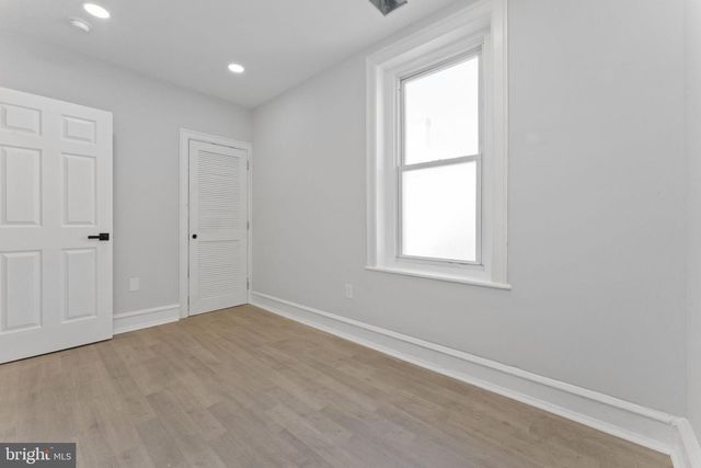 7703 RIDGE AVE, Philadelphia, PA 19128