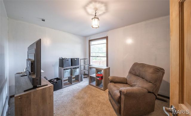 13748 Private Drive 3625, St James, MO 65559