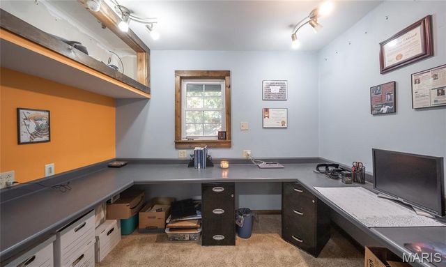 13748 Private Drive 3625, St James, MO 65559