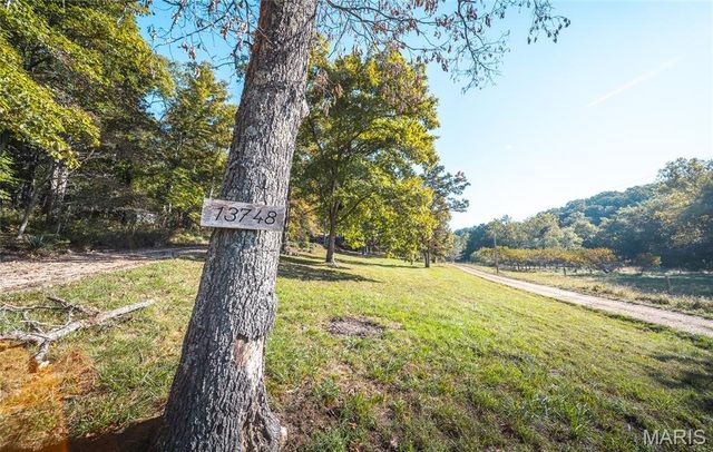 13748 Private Drive 3625, St James, MO 65559